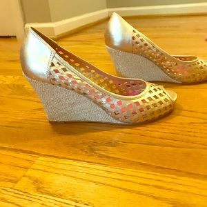 Lily Pulitzer size 9 wedge shoes.